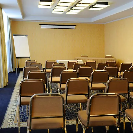 Tower Airport - & Conference Center