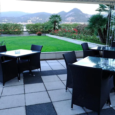 Tower Airport - & Conference Center Отель 4*