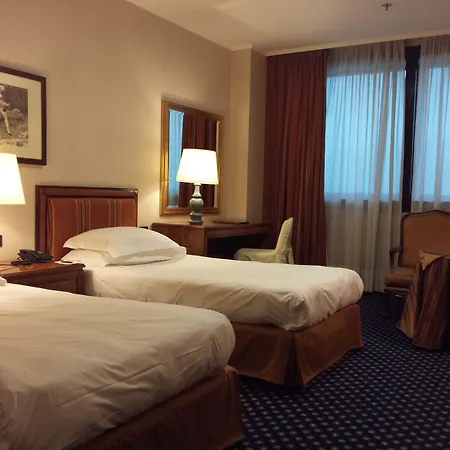 Tower Airport - & Conference Center 4*