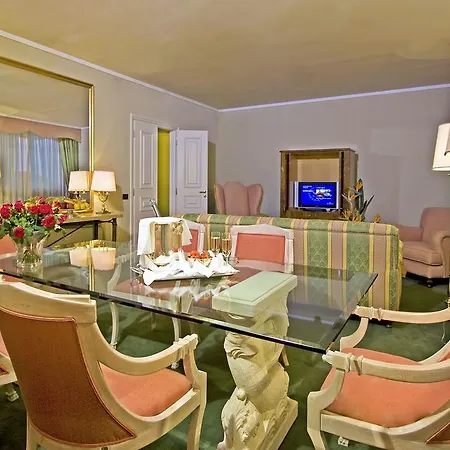 Отель Tower Airport - & Conference Center Генуя