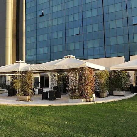 Tower Airport - & Conference Center Отель 4*