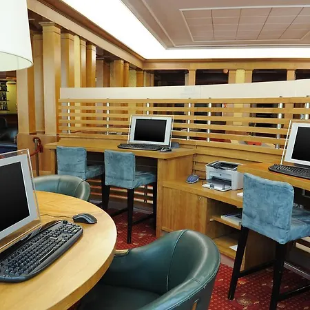 Tower Airport - & Conference Center Отель 4*