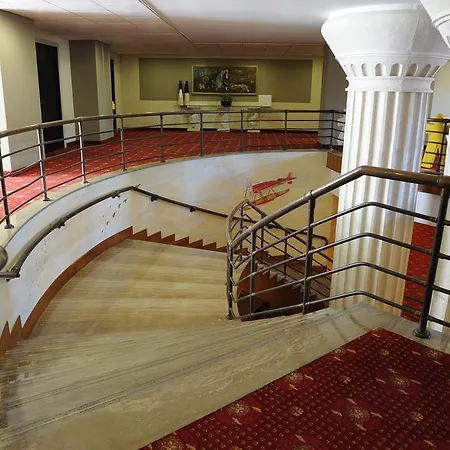 מלון Tower Airport - & Conference Center ג'נובה