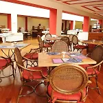 Tower Airport - & Conference Center 4*