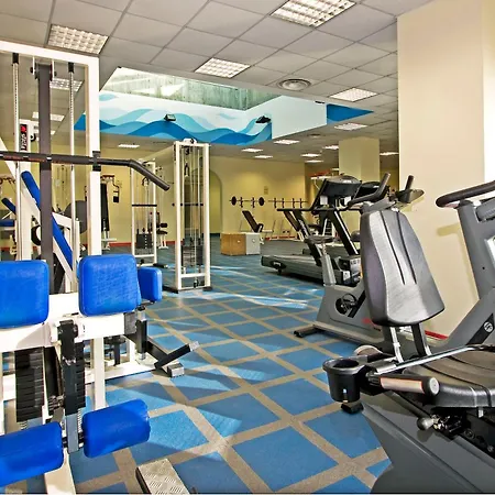 Tower Airport - & Conference Center 4*