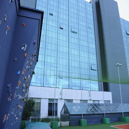 Tower Airport - & Conference Center 4*