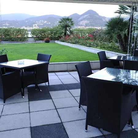 Tower Airport - & Conference Center Ξενοδοχείο 4*