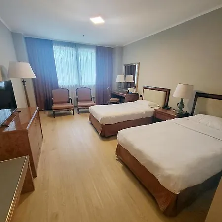Ξενοδοχείο Tower Airport - & Conference Center 4*