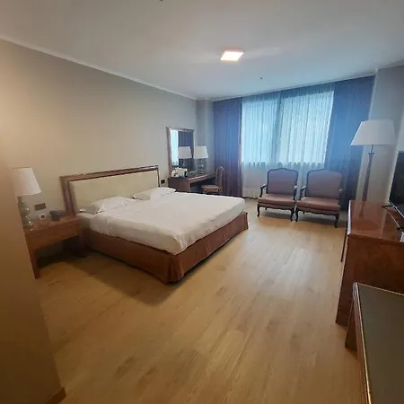 Hotel Tower Airport - & Conference Center