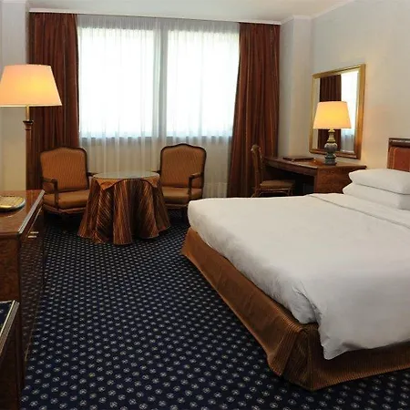 热那亚塔机场 - 酒店及会议中心