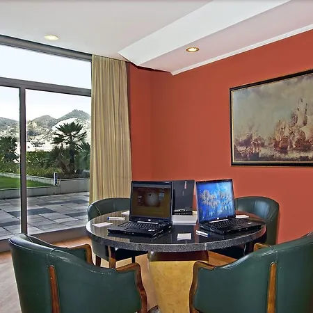 Tower Airport - & Conference Center 4*