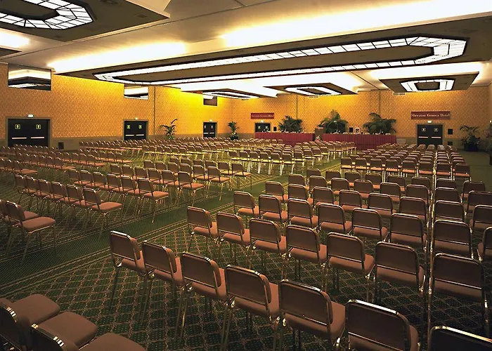 热那亚塔机场 - 酒店及会议中心