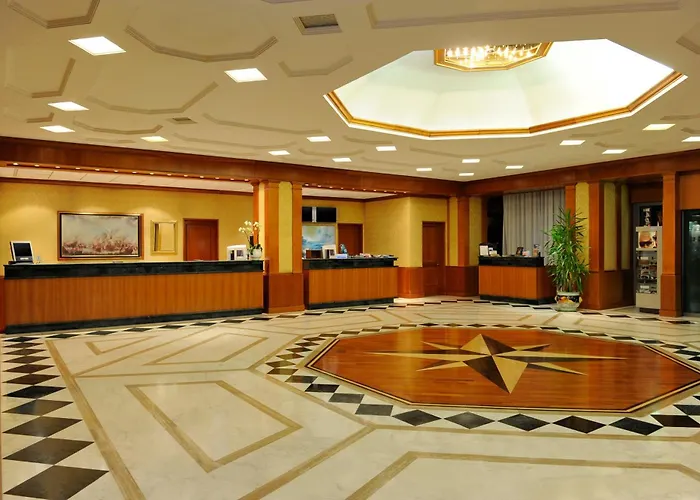 热那亚塔机场 - 酒店及会议中心 酒店 4*