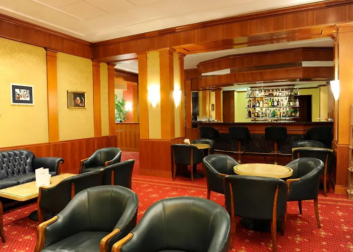 Hotel Tower Airport - & Conference Center 4*