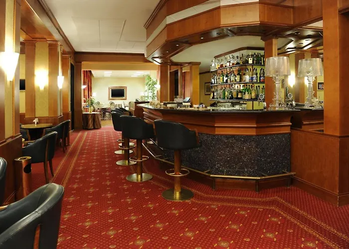 热那亚塔机场 - 酒店及会议中心