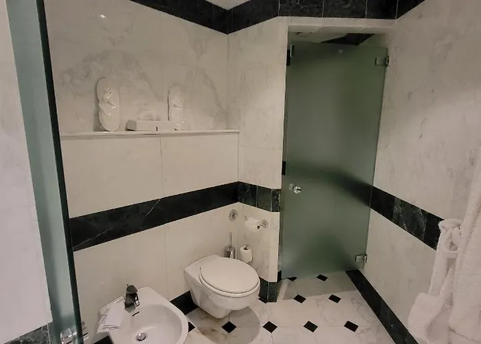 热那亚塔机场 - 酒店及会议中心 4*