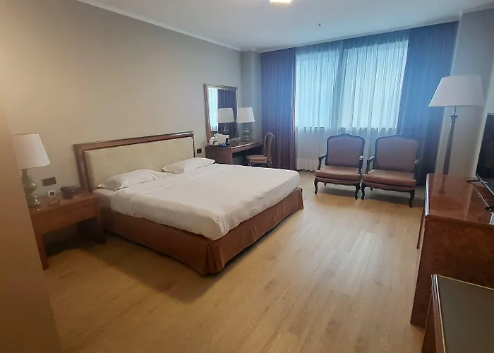 热那亚塔机场 - 酒店及会议中心