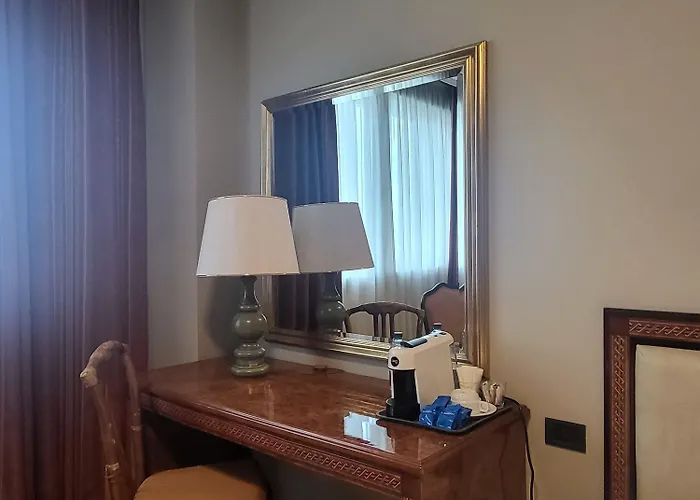 热那亚塔机场 - 酒店及会议中心 酒店 4*