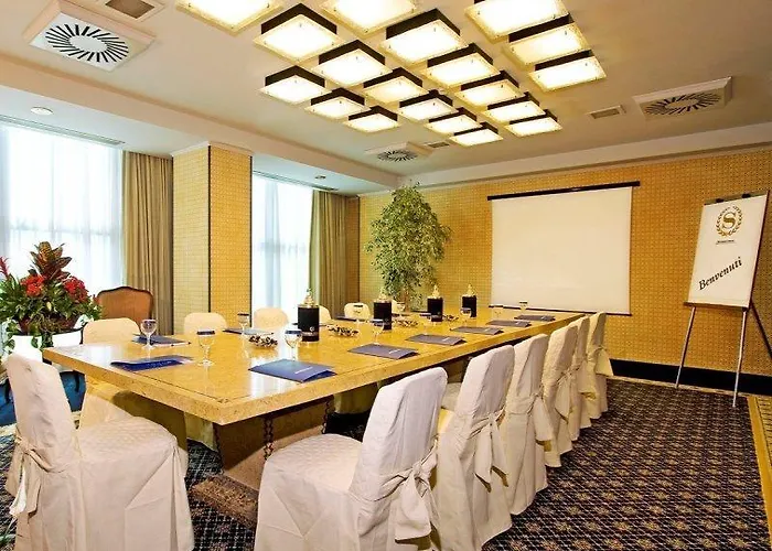 酒店 热那亚塔机场 - 酒店及会议中心