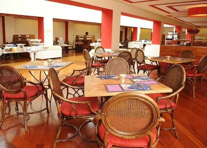 热那亚塔机场 - 酒店及会议中心 4*