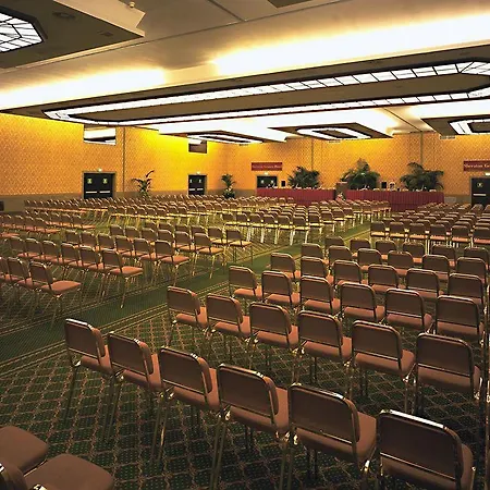 热那亚塔机场 - 酒店及会议中心