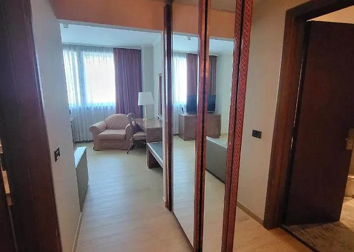 Hotel Tower Airport - & Conference Center