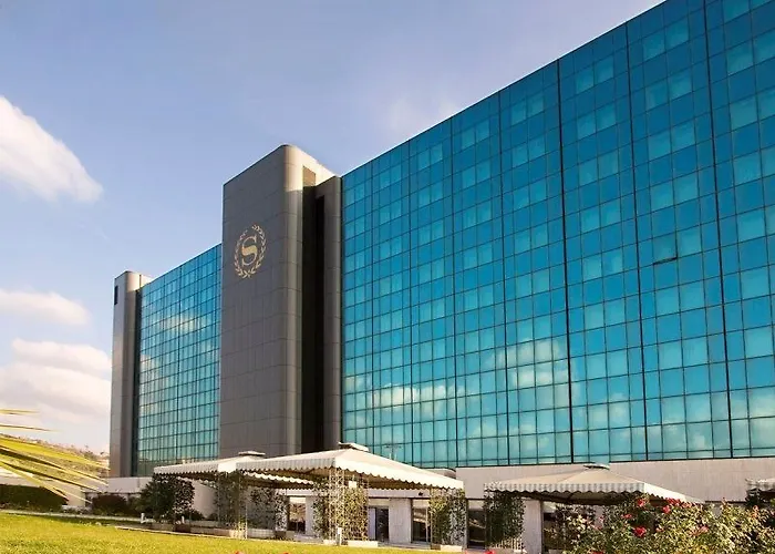 Hotel Tower Airport - & Conference Center Génova