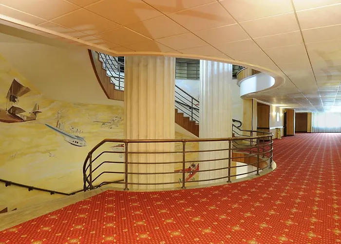 Tower Airport - & Conference Center Hotel Génova
